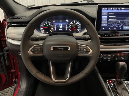 Used 2025 Jeep Compass Limited AWD/4WD image 20