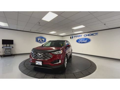 Used 2019 Ford Edge Titanium w/ Cold Weather Package AWD/4WD image 5