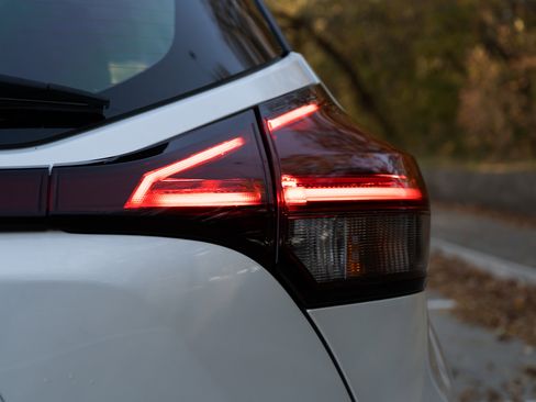 Used 2022 Nissan Kicks SR w/ Interior Electronics Package image 13