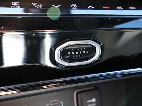 New 2026 Jeep Grand Cherokee L 4WD image 21