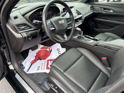 Used 2021 Cadillac CT4 Luxury w/ Cold Weather Package image 10