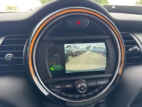 Used 2020 MINI Cooper 2-Door Hardtop image 13