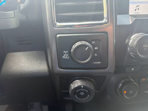 Used 2016 Ford F150 XLT w/ Equipment Group 302A Luxury AWD/4WD image 11