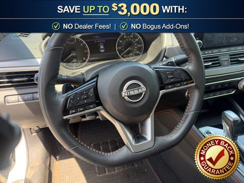Used 2023 Nissan Altima 2.5 SR FWD image 18