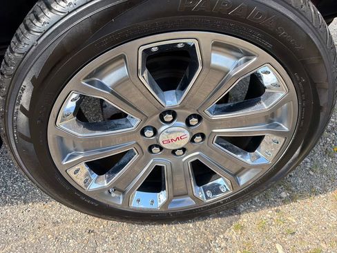 Used 2018 GMC Sierra 1500 SLT AWD/4WD image 17