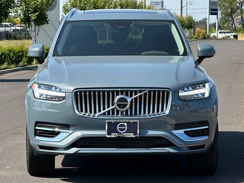 Used 2023 Volvo XC90 T8 Plus w/ Protection Package Premier AWD/4WD image 8