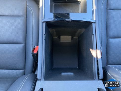 Used 2025 Chevrolet Traverse LT image 28