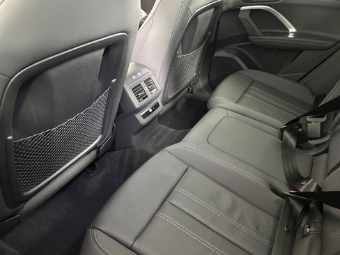 Used 2025 Audi Q5 Premium w/ Convenience Package image 11
