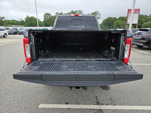 Used 2019 Ford F250 Lariat w/ Lariat Ultimate Package AWD/4WD image 18
