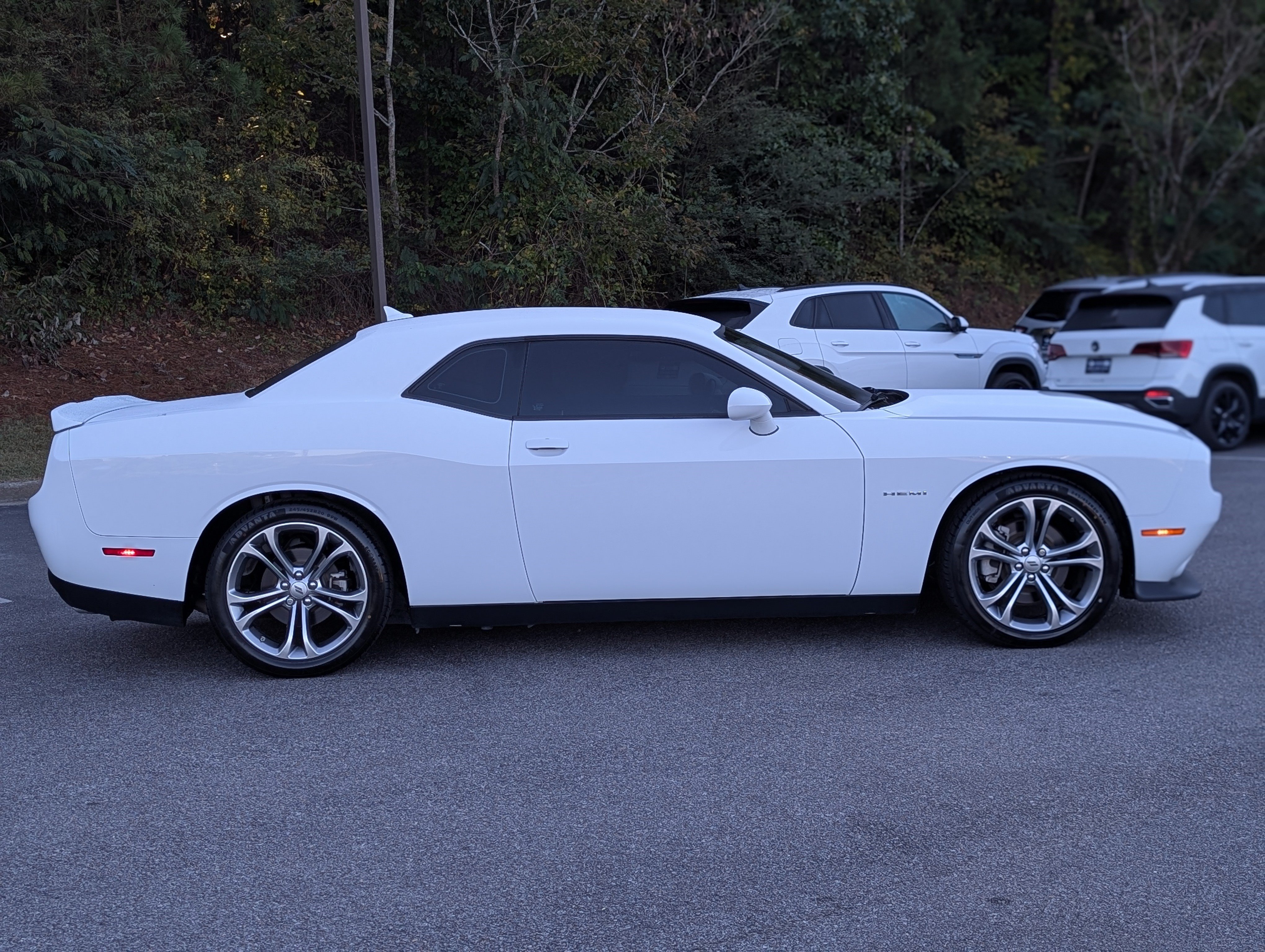 Used 2022 Dodge Challenger R/T RWD image 10