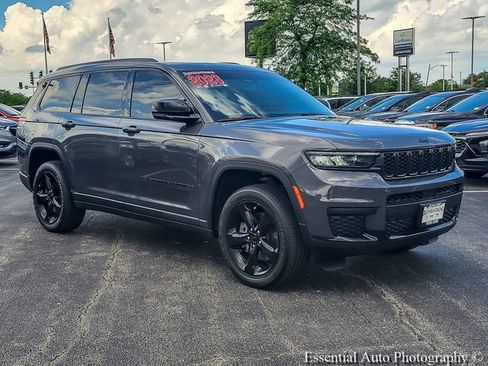 Used 2023 Jeep Grand Cherokee L Altitude AWD/4WD image 3