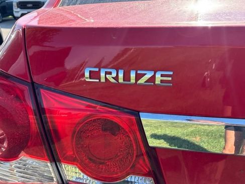 Used 2014 Chevrolet Cruze LT FWD image 24