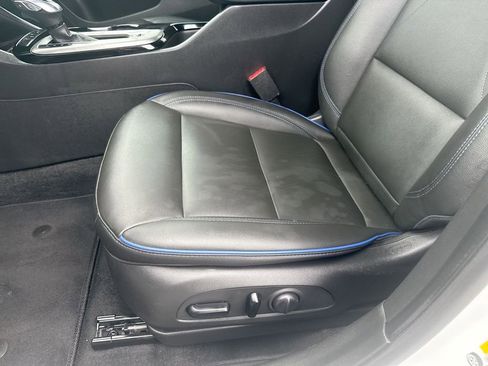 Certified 2024 Buick Envista Sport Touring w/ Convenience I Package image 11