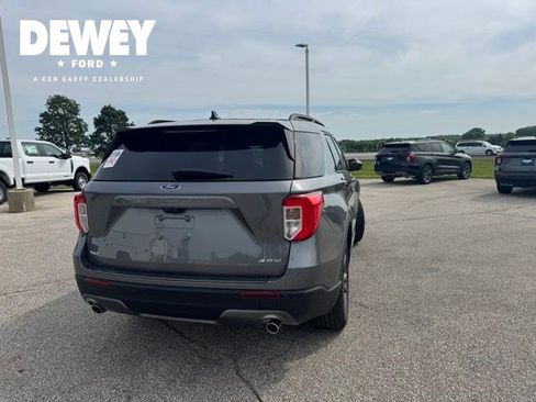 Used 2023 Ford Explorer XLT w/ Equipment Group 202A AWD/4WD image 13