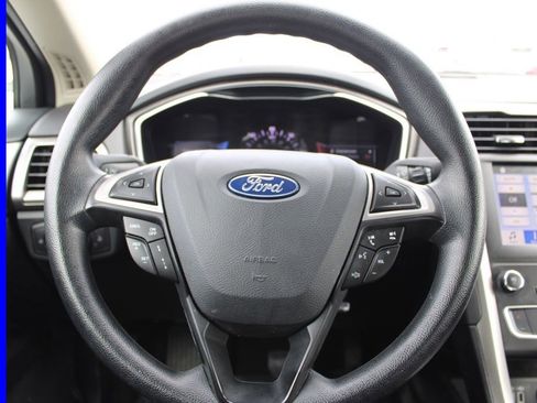 Used 2019 Ford Fusion SE FWD image 27