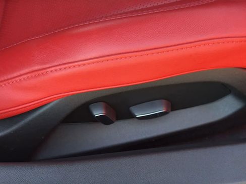 Used 2022 Chevrolet Corvette Stingray Coupe w/ 1LT image 31