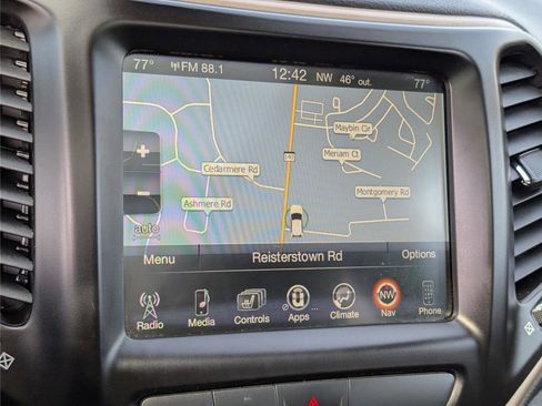 Used 2018 Jeep Cherokee Limited w/ High Altitude Package image 30