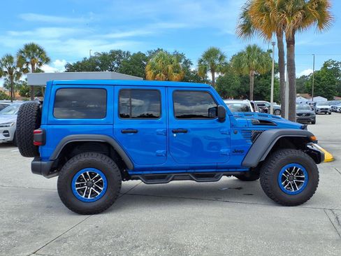 Used 2024 Jeep Wrangler Unlimited Sport AWD/4WD image 8