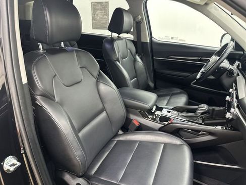Used 2025 Kia Telluride S image 28