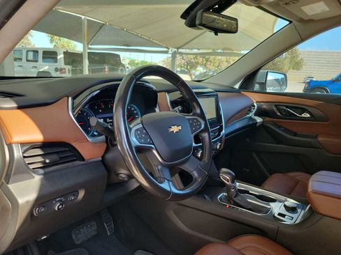 Used 2021 Chevrolet Traverse High Country FWD image 10