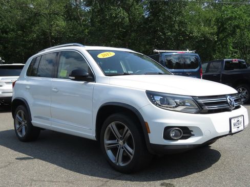 Used 2017 Volkswagen Tiguan Sport AWD/4WD image 3
