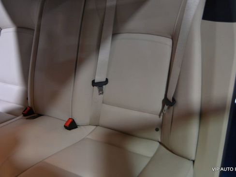 Used 2014 BMW 750Li xDrive image 25