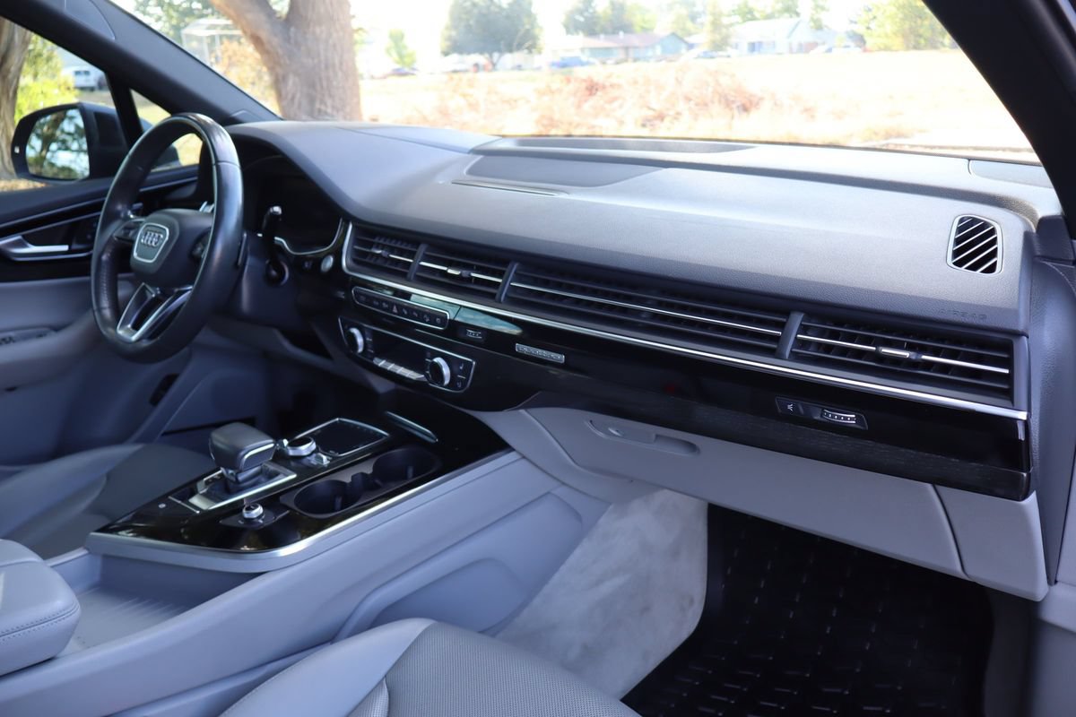 Used 2019 Audi Q7 3.0T Prestige w/ Prestige Package AWD/4WD image 17