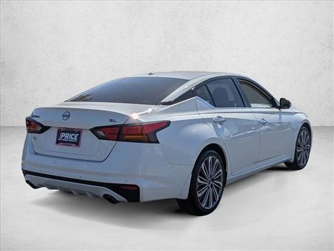 Used 2024 Nissan Altima 2.5 SL FWD image 5