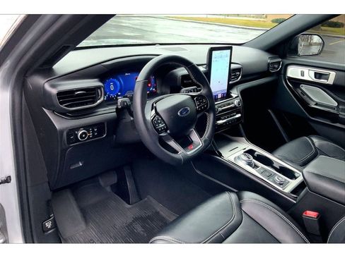 Used 2024 Ford Explorer ST w/ Equipment Group 401A image 16
