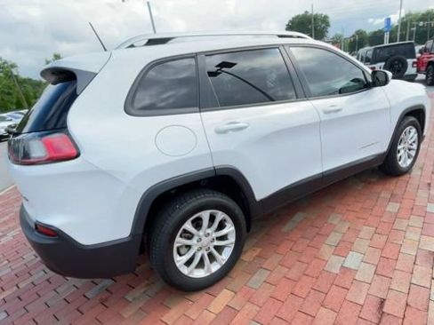 Used 2021 Jeep Cherokee Latitude FWD image 9