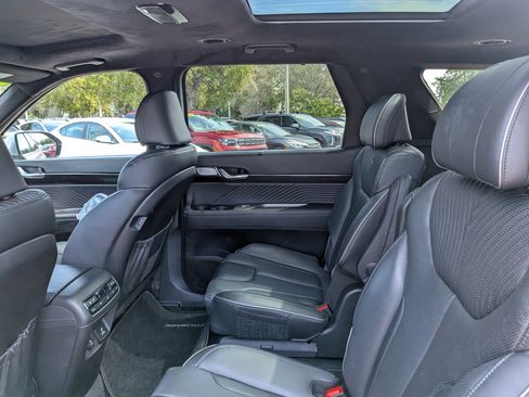 Used 2025 Hyundai Palisade Calligraphy image 15