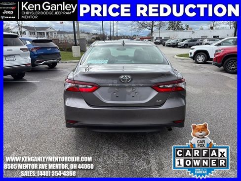 Used 2024 Toyota Camry LE w/ Convenience Package image 8