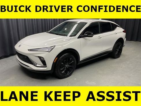 Used 2024 Buick Envista Sport Touring image 1