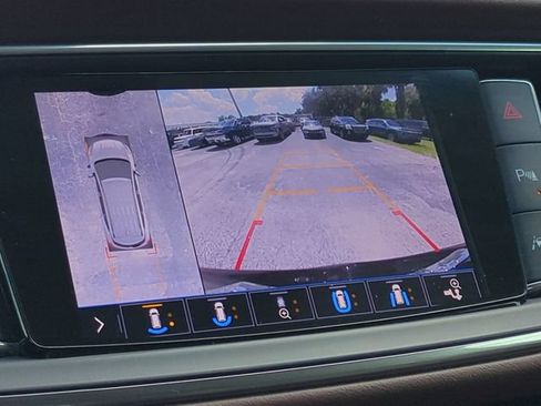 Used 2020 Buick Enclave Avenir w/ Avenir Technology Package FWD image 26