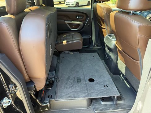 Used 2021 Nissan Titan Platinum Reserve w/ Moonroof Package RWD image 14