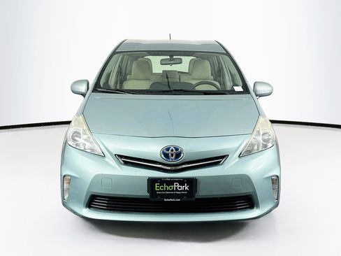 Used 2014 Toyota Prius V Three FWD image 2