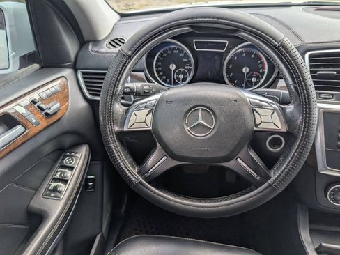 Used 2014 Mercedes-Benz GL 450 4MATIC image 34