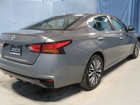 Used 2025 Nissan Altima 2.5 SV image 27