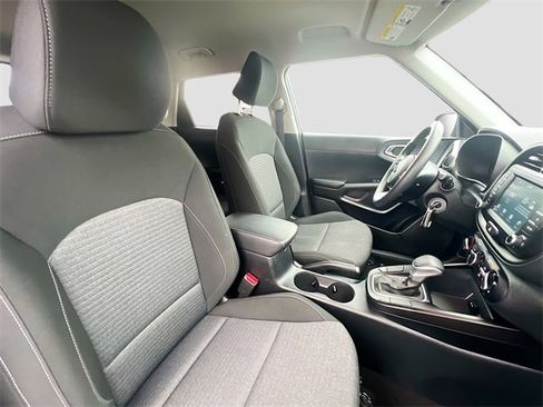 Used 2021 Kia Soul S image 25