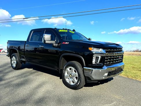 Used 2022 Chevrolet Silverado 3500 LTZ w/ LTZ Plus Package image 5