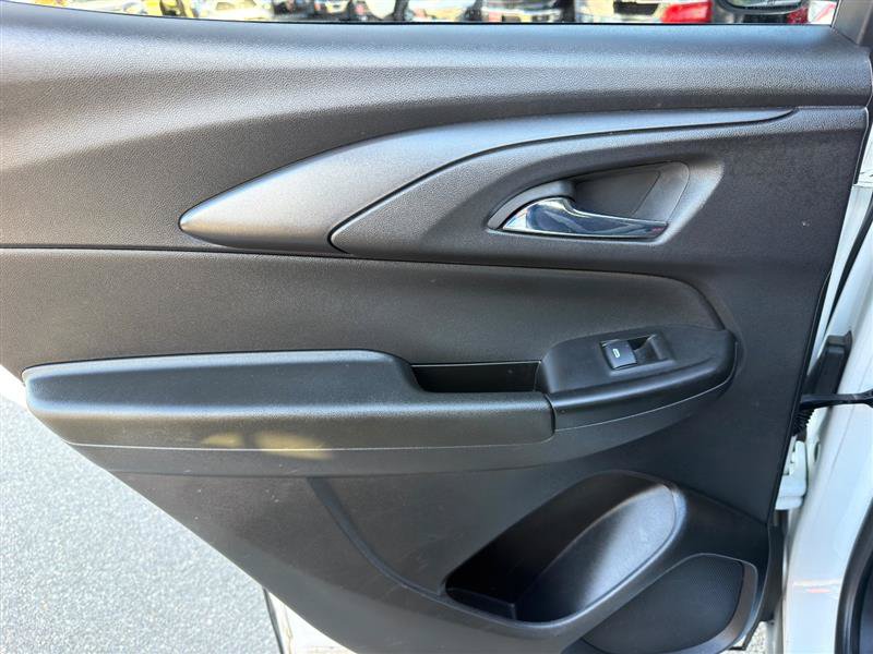 Used 2021 Chevrolet TrailBlazer LT AWD/4WD image 24