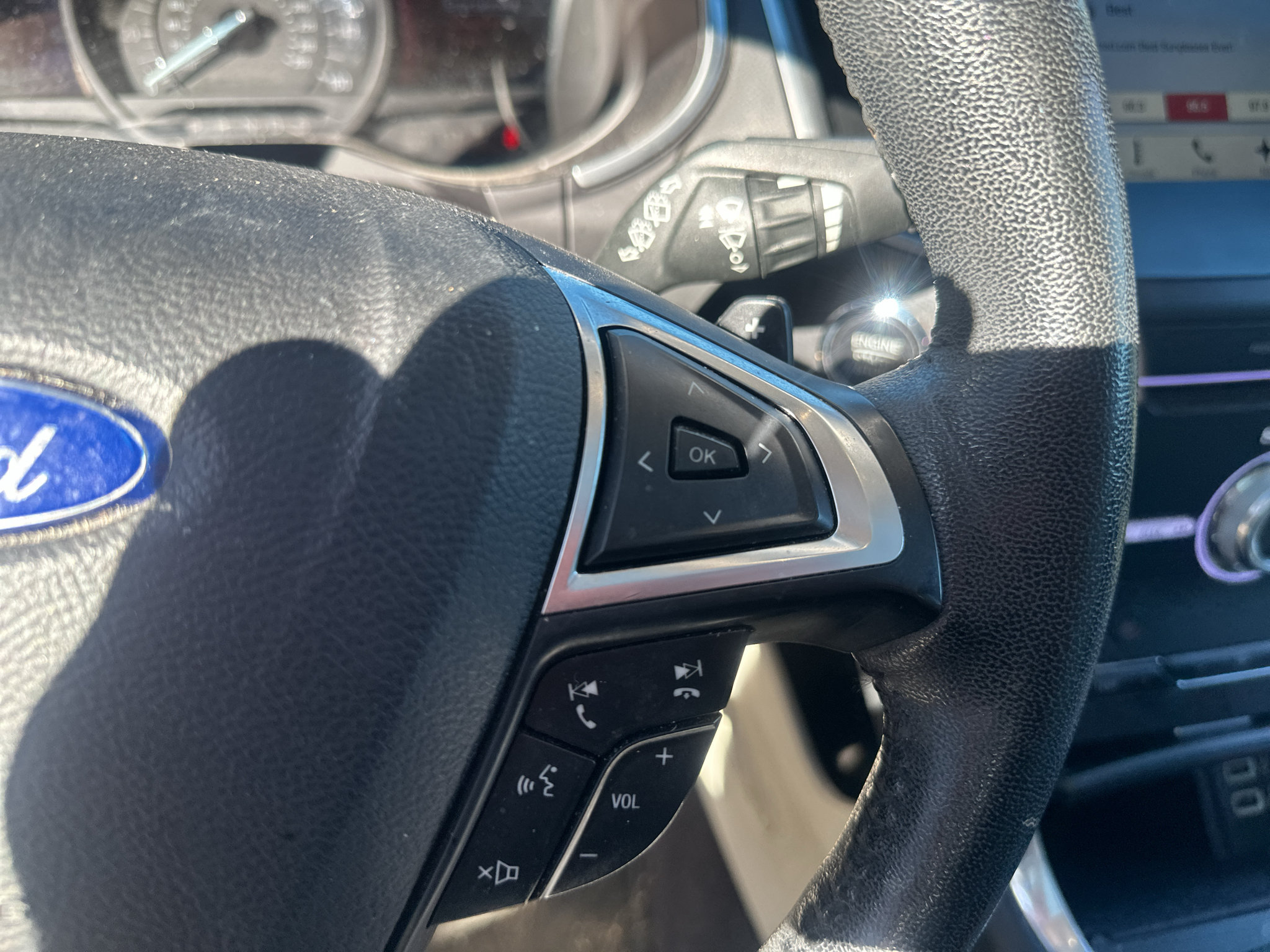 Used 2017 Ford Edge Titanium w/ Equipment Group 301A FWD image 25