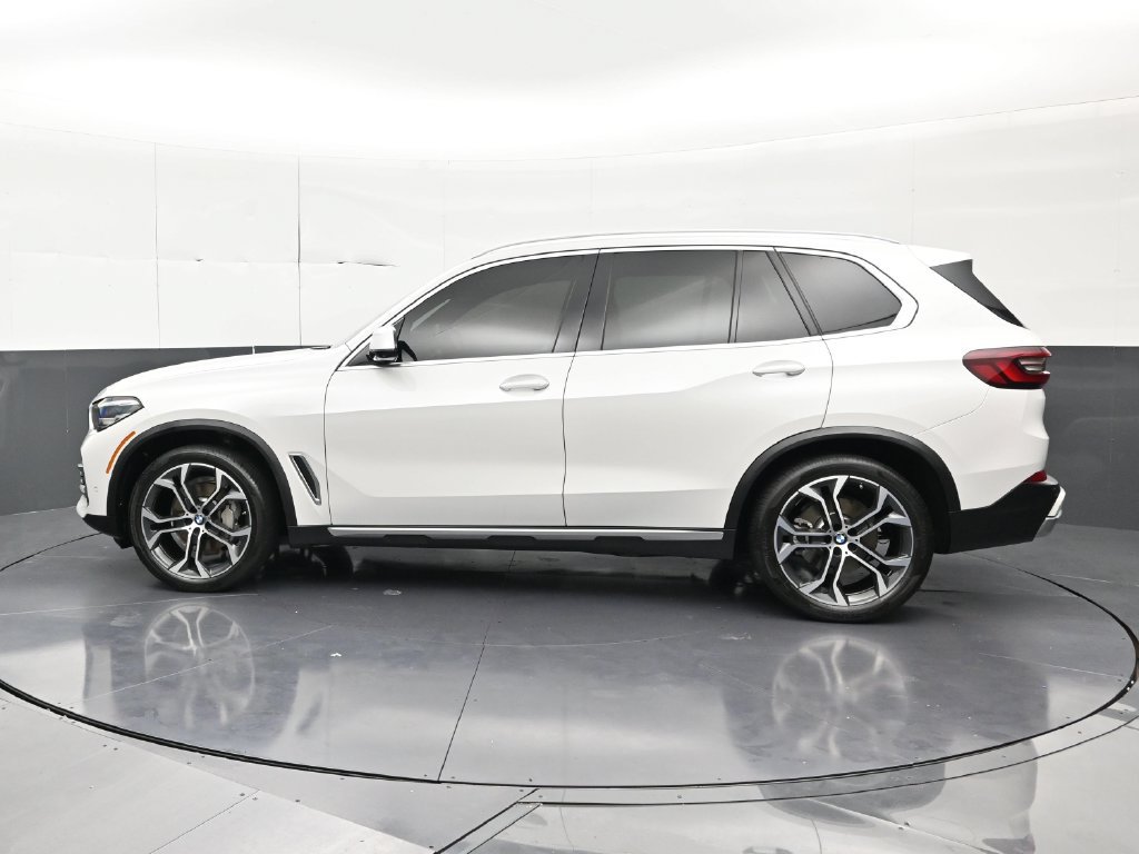 Used 2023 BMW X5 sDrive40i w/ Parking Assistance Package RWD image 2