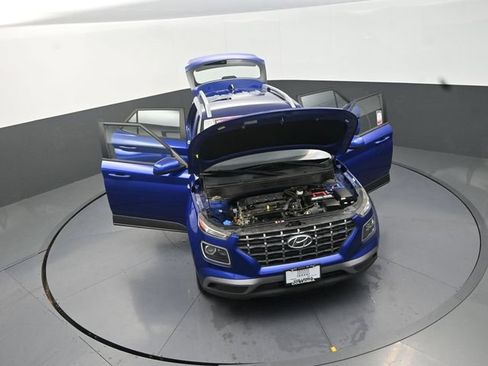 Used 2022 Hyundai Venue Limited FWD image 28