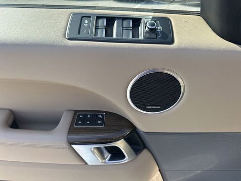 Used 2017 Land Rover Range Rover Sport HSE image 28