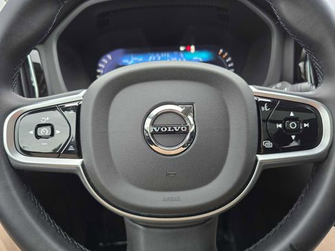 Certified 2025 Volvo XC60 B5 Plus image 25