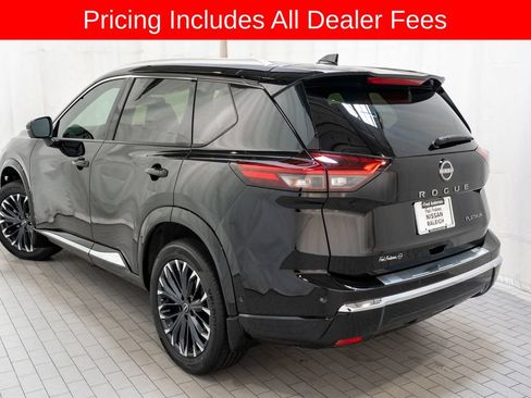Certified 2024 Nissan Rogue Platinum w/ Platinum Premium Package FWD image 3