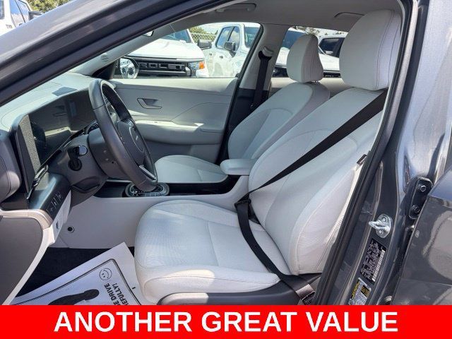 Used 2025 Hyundai Kona SEL FWD image 14
