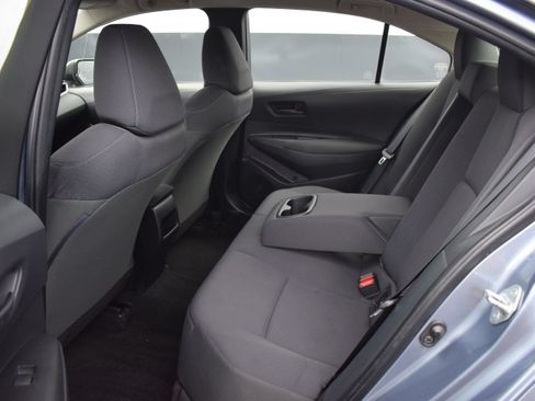 Used 2022 Toyota Corolla LE FWD image 12