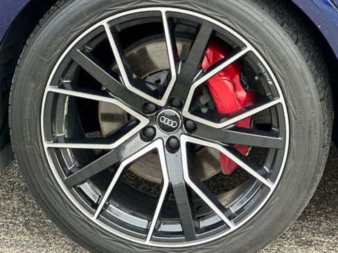 Used 2019 Audi Q8 Premium Plus w/ Premium Plus AWD/4WD image 36